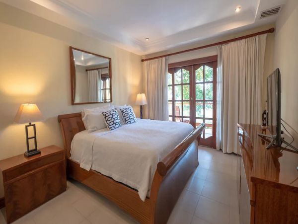 Costa Rica Six Bedroom Vacation Villa with Pool & Hot Tub