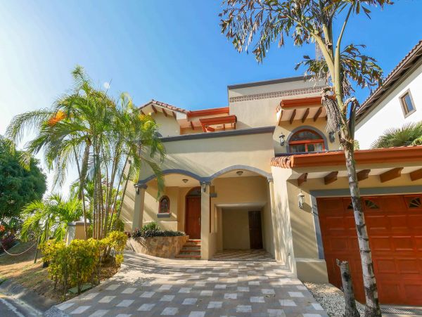 Costa Rica Six Bedroom Vacation Villa with Pool & Hot Tub