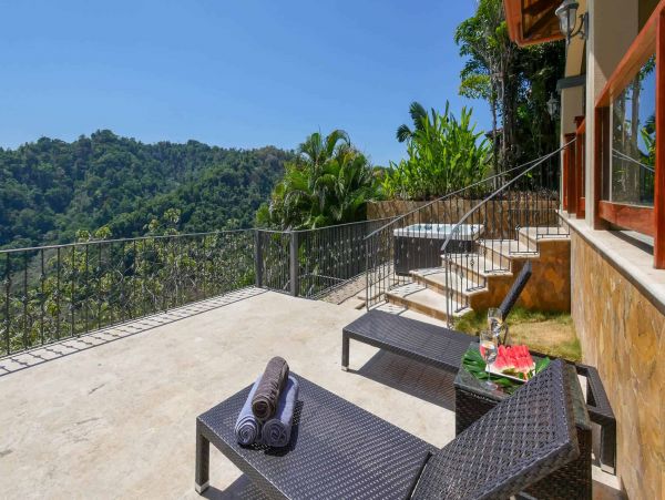 Costa Rica Six Bedroom Vacation Villa with Pool & Hot Tub