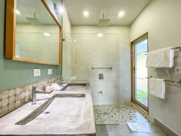 Spacious 5 Bedroom Villa in Manuel Antonio