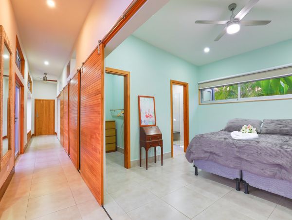 Spacious 5 Bedroom Villa in Manuel Antonio