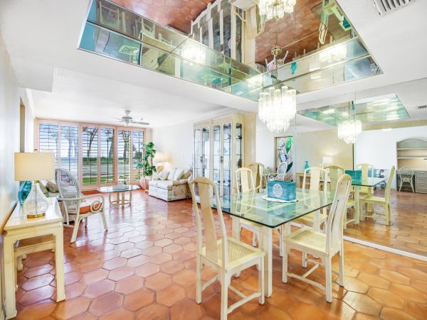 Longboat Key Home 1009872