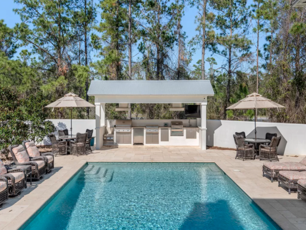 Gorgeous 5 Bedroom Vacation Pool Home in Rosemary Beach