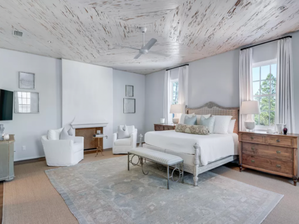 Gorgeous 5 Bedroom Vacation Pool Home in Rosemary Beach