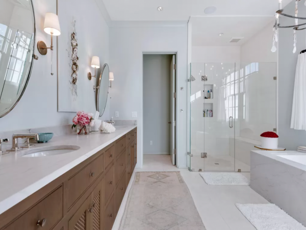 Gorgeous 5 Bedroom Vacation Pool Home in Rosemary Beach