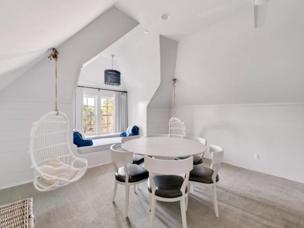 Gorgeous 5 Bedroom Vacation Pool Home in Rosemary Beach