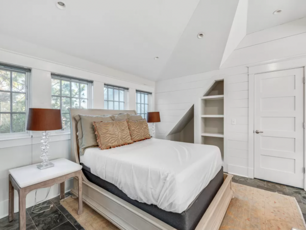 Gorgeous 5 Bedroom Vacation Pool Home in Rosemary Beach