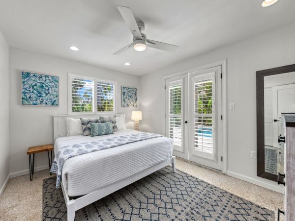 Siesta Key Vacation Rental with Private Pool Near Shell Beach & Village