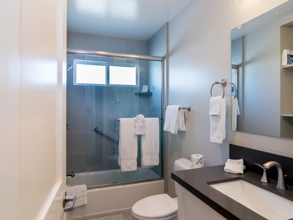 Oceanside Vacation Home Eleven Bedrooms Sleeps 36 Guests