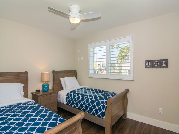 Oceanside Vacation Home Eleven Bedrooms Sleeps 36 Guests
