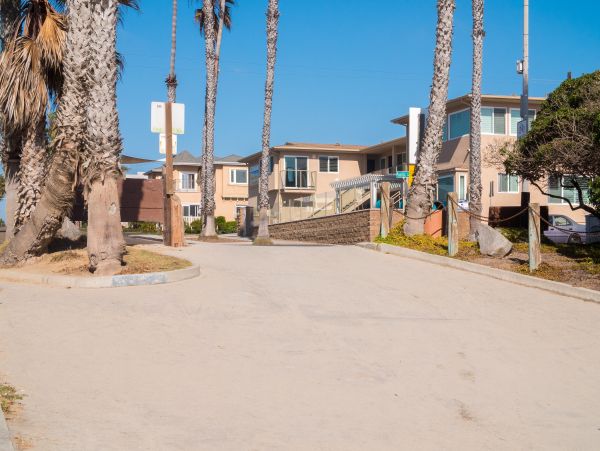 Oceanside Vacation Home Eleven Bedrooms Sleeps 36 Guests