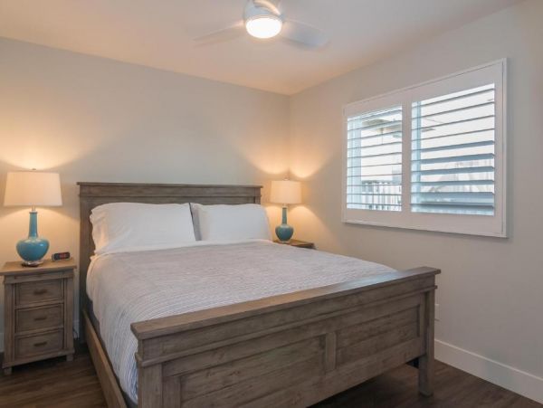 Oceanside Vacation Home Eleven Bedrooms Sleeps 36 Guests