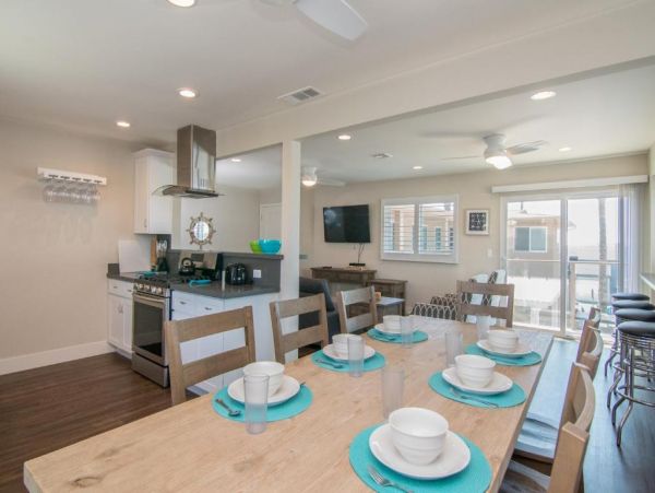 Oceanside Vacation Home Eleven Bedrooms Sleeps 36 Guests