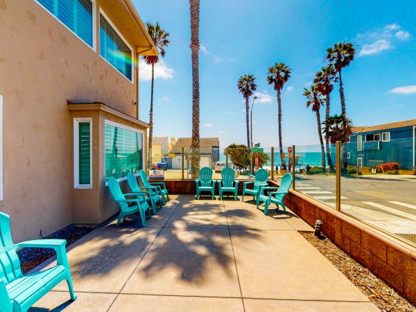 Oceanside Vacation Home Eleven Bedrooms Sleeps 36 Guests