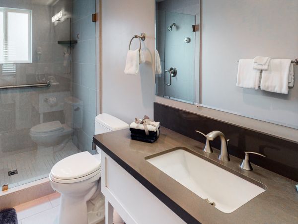 Oceanside Vacation Home Eleven Bedrooms Sleeps 36 Guests