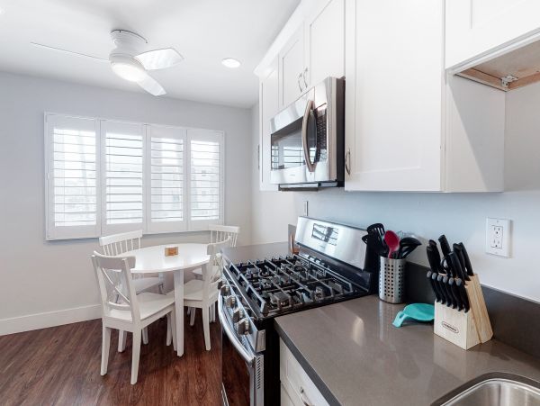 Oceanside Vacation Home Eleven Bedrooms Sleeps 36 Guests