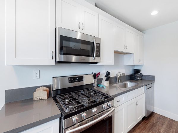 Oceanside Vacation Home Eleven Bedrooms Sleeps 36 Guests