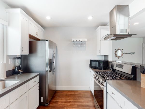 Oceanside Vacation Home Eleven Bedrooms Sleeps 36 Guests