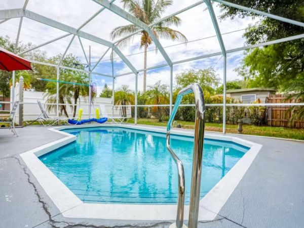 Venice Value Three Bedroom Vacation Rental with Private Pool