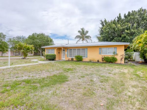 Venice Value Three Bedroom Vacation Rental with Private Pool