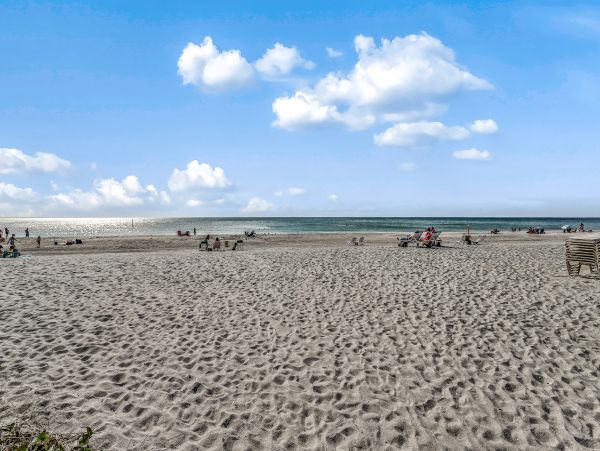 Bayfront Perfect Vacation Getaway with 2 Bedrooms