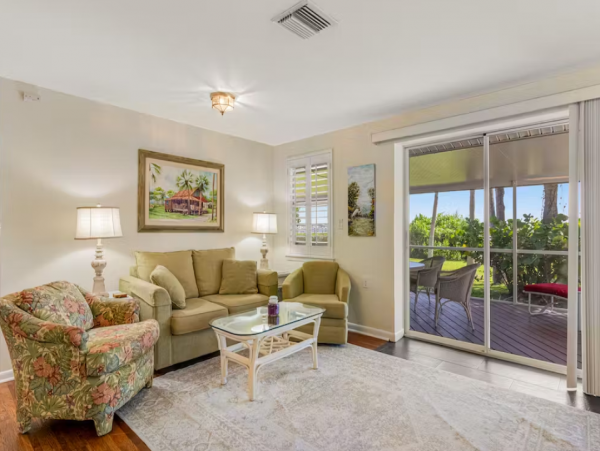 Bayfront Perfect Vacation Getaway with 2 Bedrooms