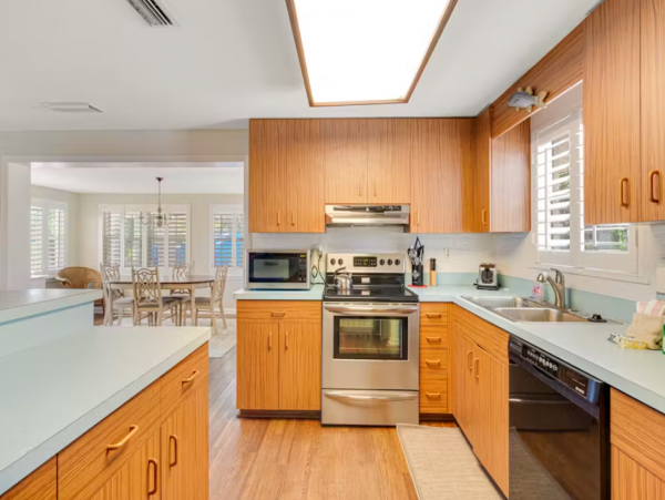 Bayfront Perfect Vacation Getaway with 2 Bedrooms