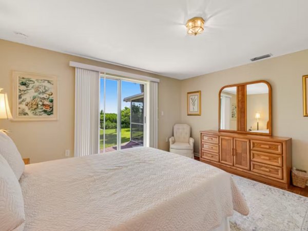 Bayfront Perfect Vacation Getaway with 2 Bedrooms