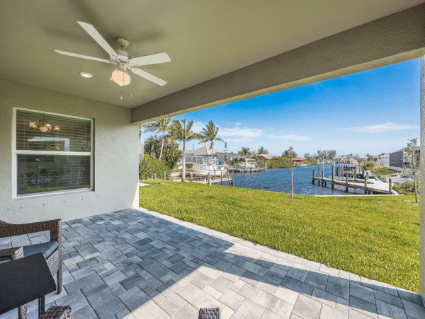Canal Front 3 Bedroom Vacation Home in Cape Coral Sleeps 7