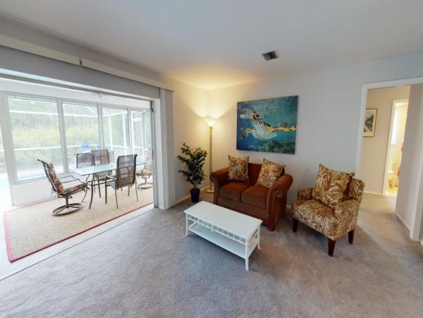Waterfront Ground-Level Vacation Condo in Englewood