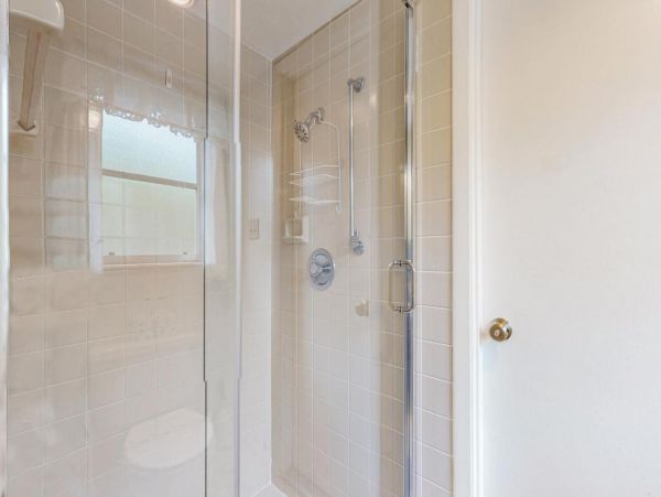 Waterfront Ground-Level Vacation Condo in Englewood