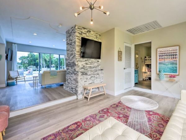 Canal-Front Vacation Rental in Sarasota with Pool & Dock