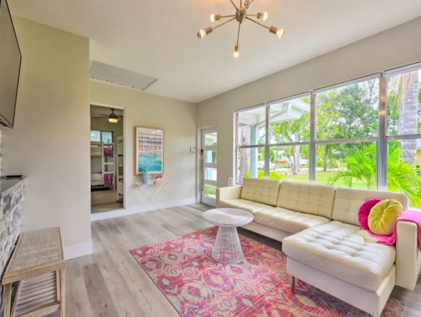 Canal-Front Vacation Rental in Sarasota with Pool & Dock