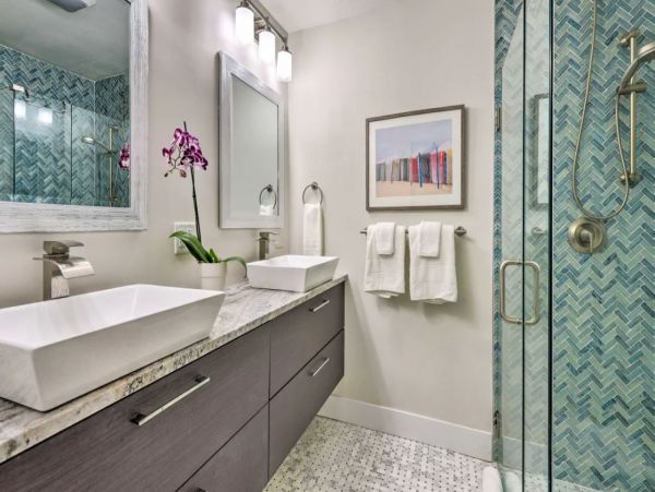 Canal-Front Vacation Rental in Sarasota with Pool & Dock