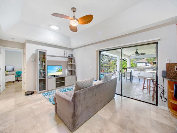 Bonita Springs Home 1009909