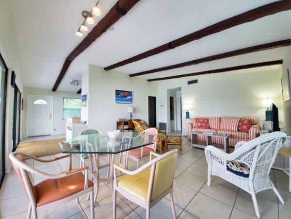 Bonita Springs Home 1009911