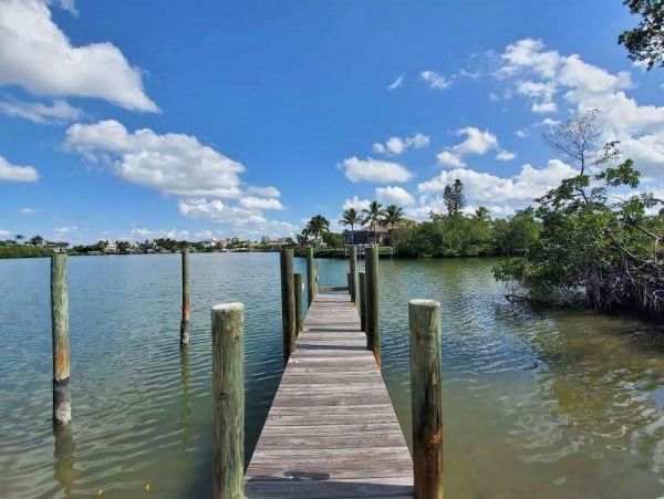 Bonita Springs Home 1009911