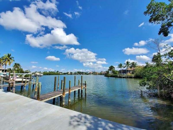 Bonita Springs Home 1009911