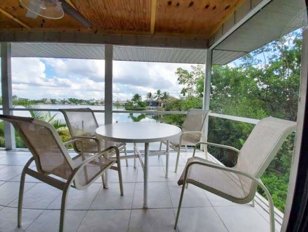 Bonita Springs Home 1009911