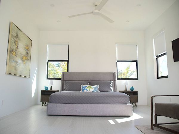 Gated Turks & Caicos Vacation Villa 4 Mis Drive To Beaches