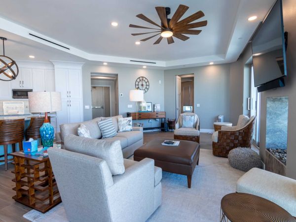 Luxury Condo with Partial Ocean view for 10 guests