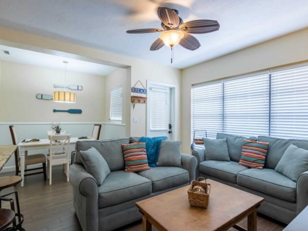Siesta Key Darling Cottage Walk to Beach