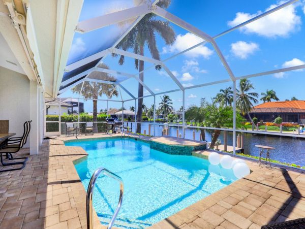 Four Bedroom Home Canal views Sleeps 8