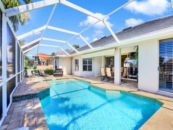 Four Bedroom Home Canal views Sleeps 8