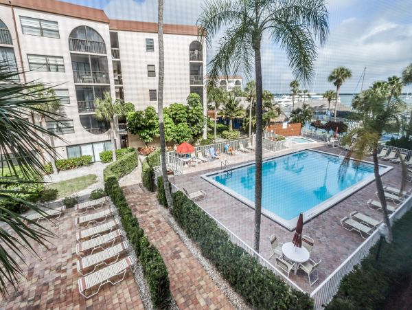 Marco Island Condo 1009924