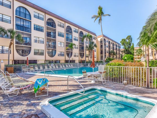 Marco Island Condo 1009924