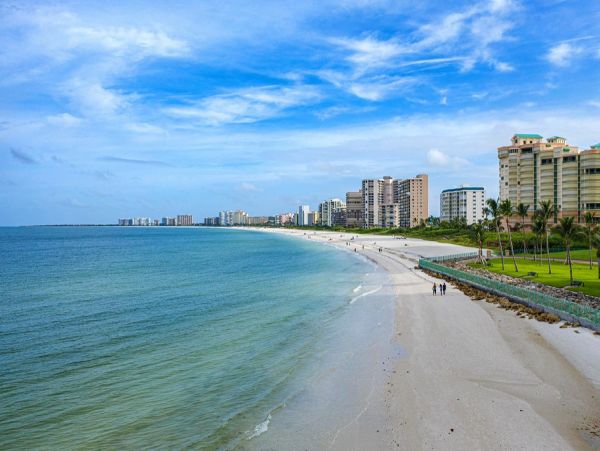 Marco Island Lovely Condo with 2 Bedrooms Sleeps 6