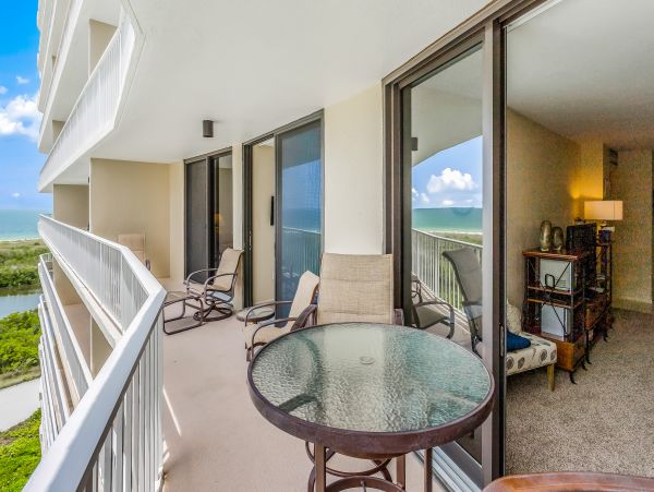 Beautiful Oceanfront Marco Island Condo with Beach Access