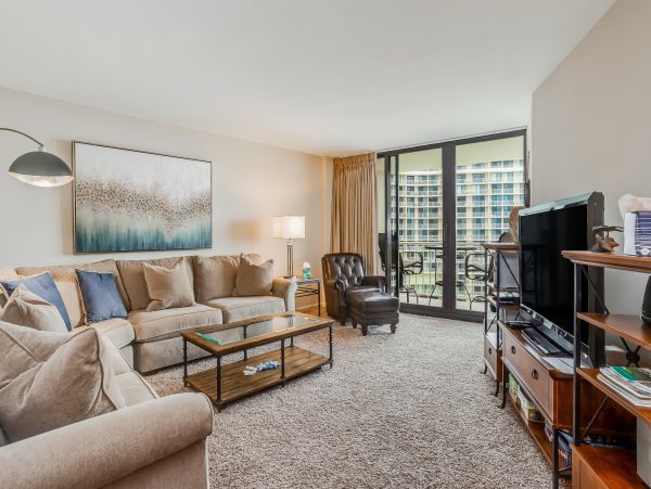 Beautiful Oceanfront Marco Island Condo with Beach Access