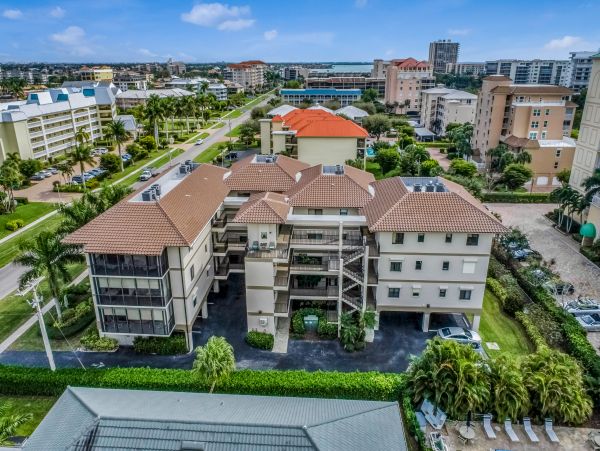 Marco Island Condo 1009937